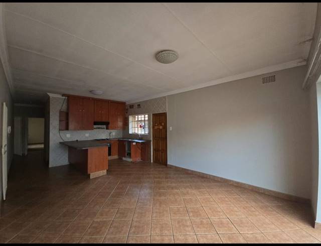 3 BEDROOM TOWNHOUSE FOR SALE IN GREENHILLS